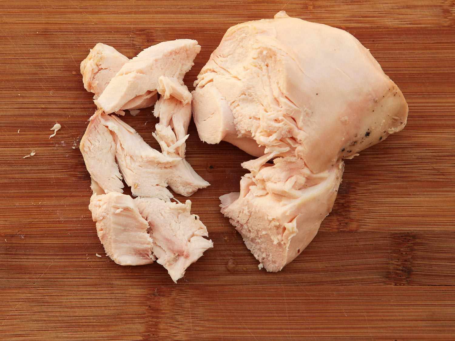 纹理的鸡胸肉煮在145°F真空24小时