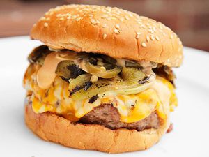 20120713-burger-topping-variations-03.jpg