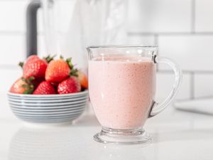 草莓奶昔的角度视图
