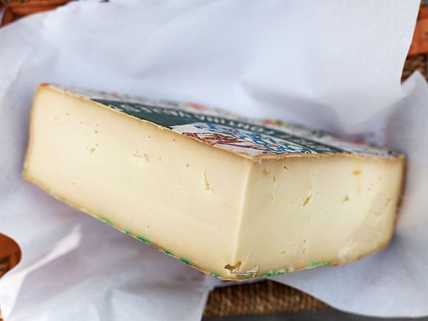 切好的Fontina d'Aosta奶酪