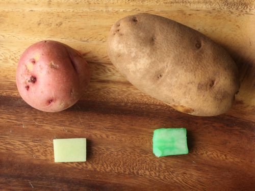 比较了糯红土豆和赤褐色土豆方块的吸色性能gydF4y2Ba