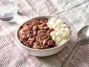 新的Orleansâ ' -风格红豆和米饭