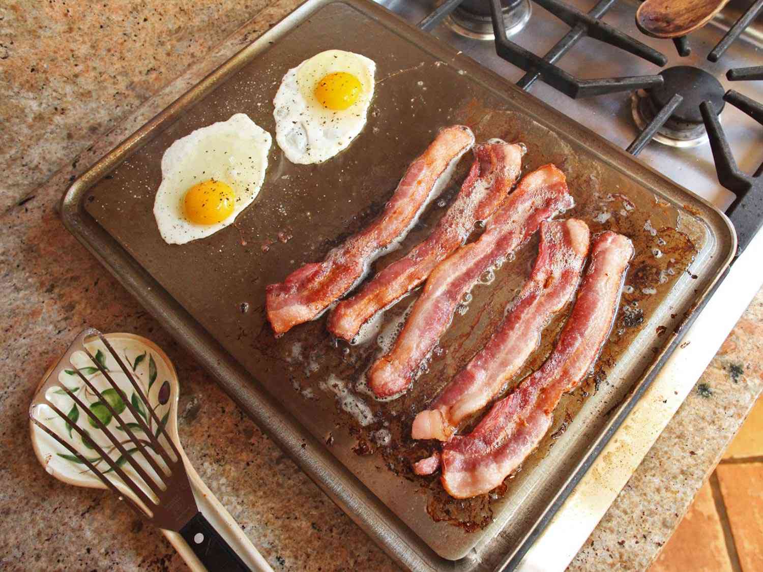 Bacon and eggs on the Baking Griddle