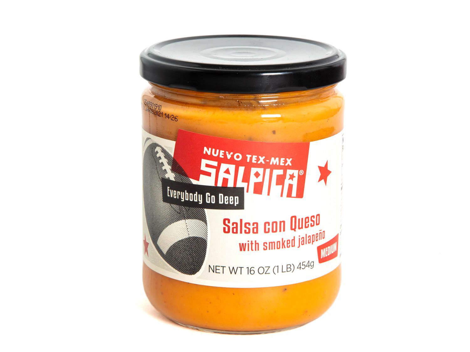 一罐Salpica salsa和queso。