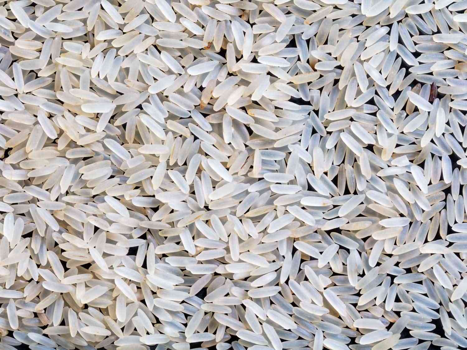 超长粒半熟米的特写