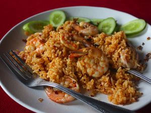 shrimp-fried-rice-with-nam-prik-pao-and-crispy-lemongrass-recipe.jpg