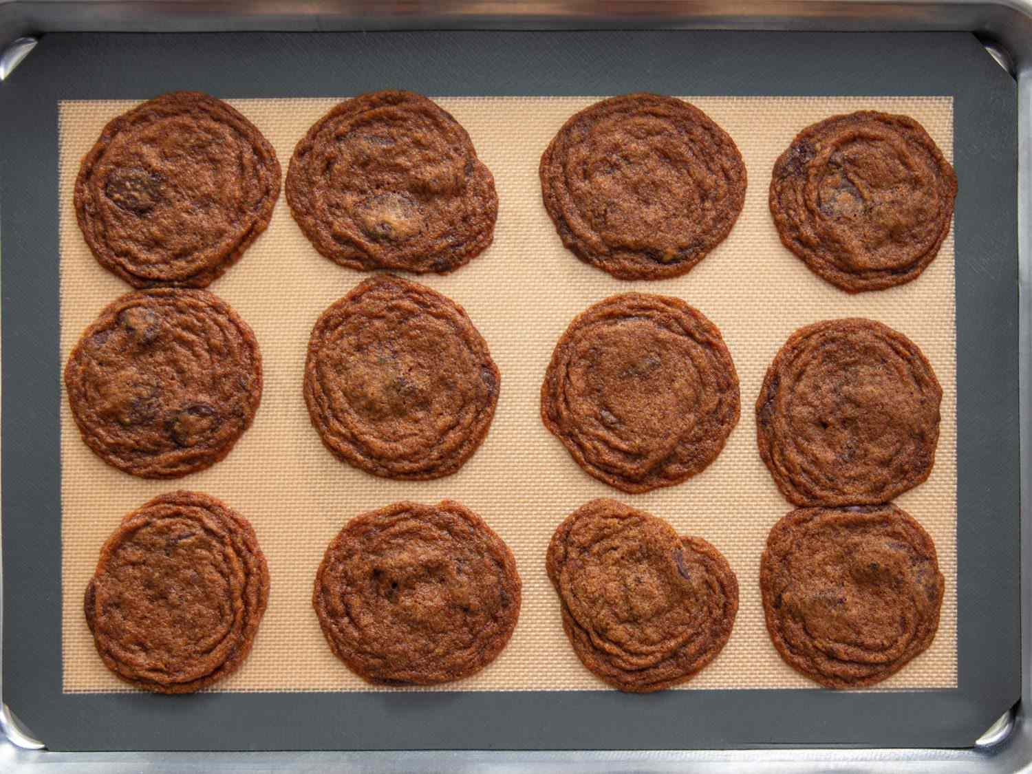 硅胶烤制的曲奇饼有过多的延展和波纹