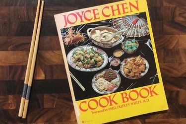 book-a-day-7-Joyce-Chen-Cook-Book.jpg＂width=