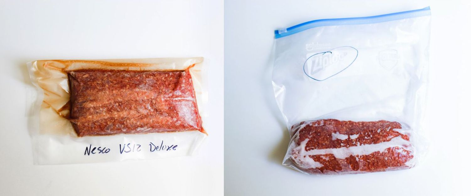 用真空封口机和用密封塑料袋密封的碎牛肉