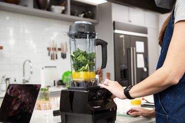 a smoothie being blended in the Vitamix 5200 blender