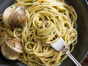 Spaghetti tossed in a sauce with clams, garlic, white wine and chile flakes.