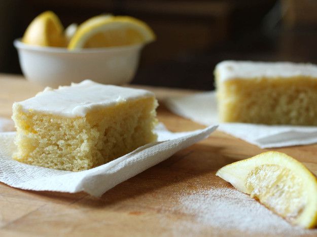 无麸质全天柠檬蛋糕有2种浇头可供选择