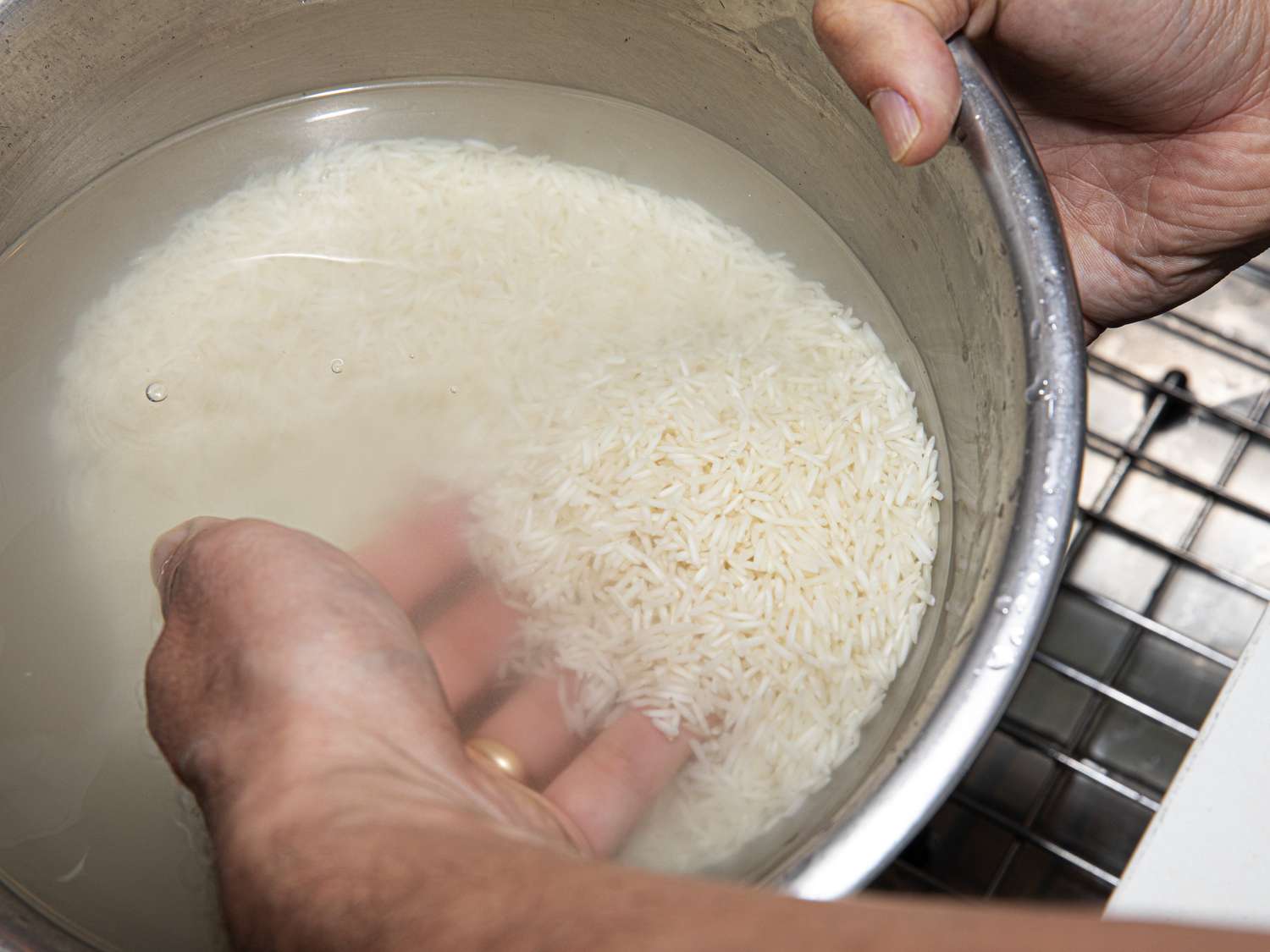 米饭在碗里