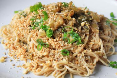 20120524-chichi-chinese-yibin-noodle-primary.jpg