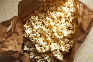 20.150126-popcorn-flavors-2-daniel-gritzer-01.jpg