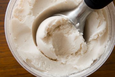 vegan vanilla coconut ice cream