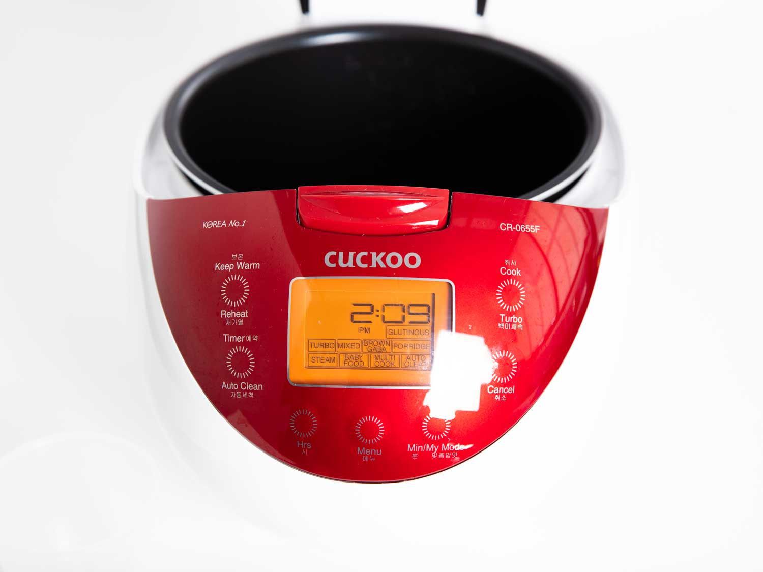Close up view of control panel on Cuckoo CR 0655f rice cooker